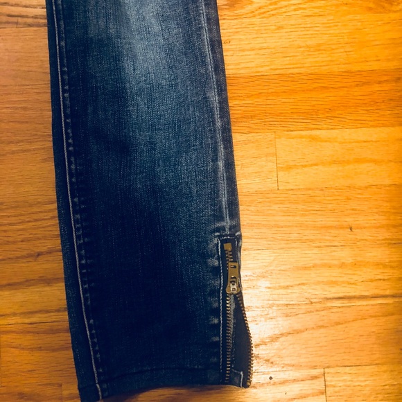 Madewell worn once skinny jeans with zipper ankle - Picture 2 of 2